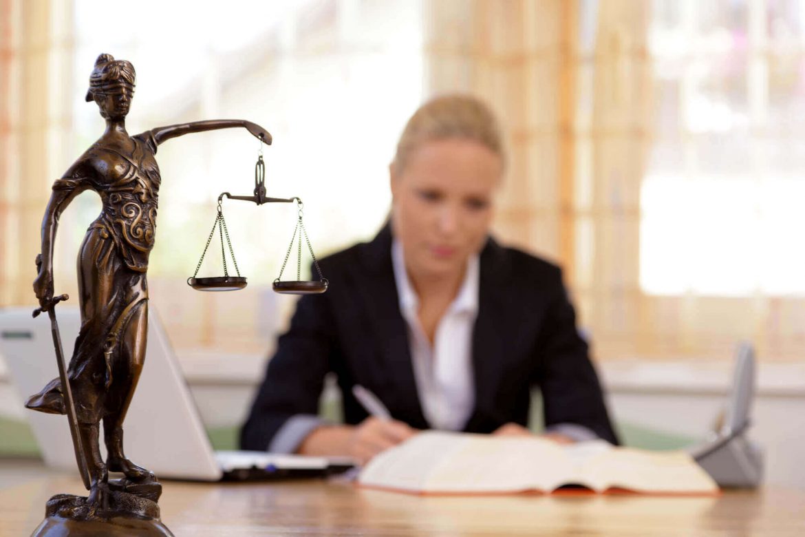 Factors to Consider When Choosing a Family Law Attorney